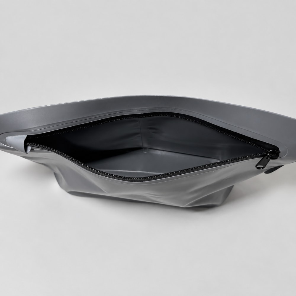 drift-pack-open-interior